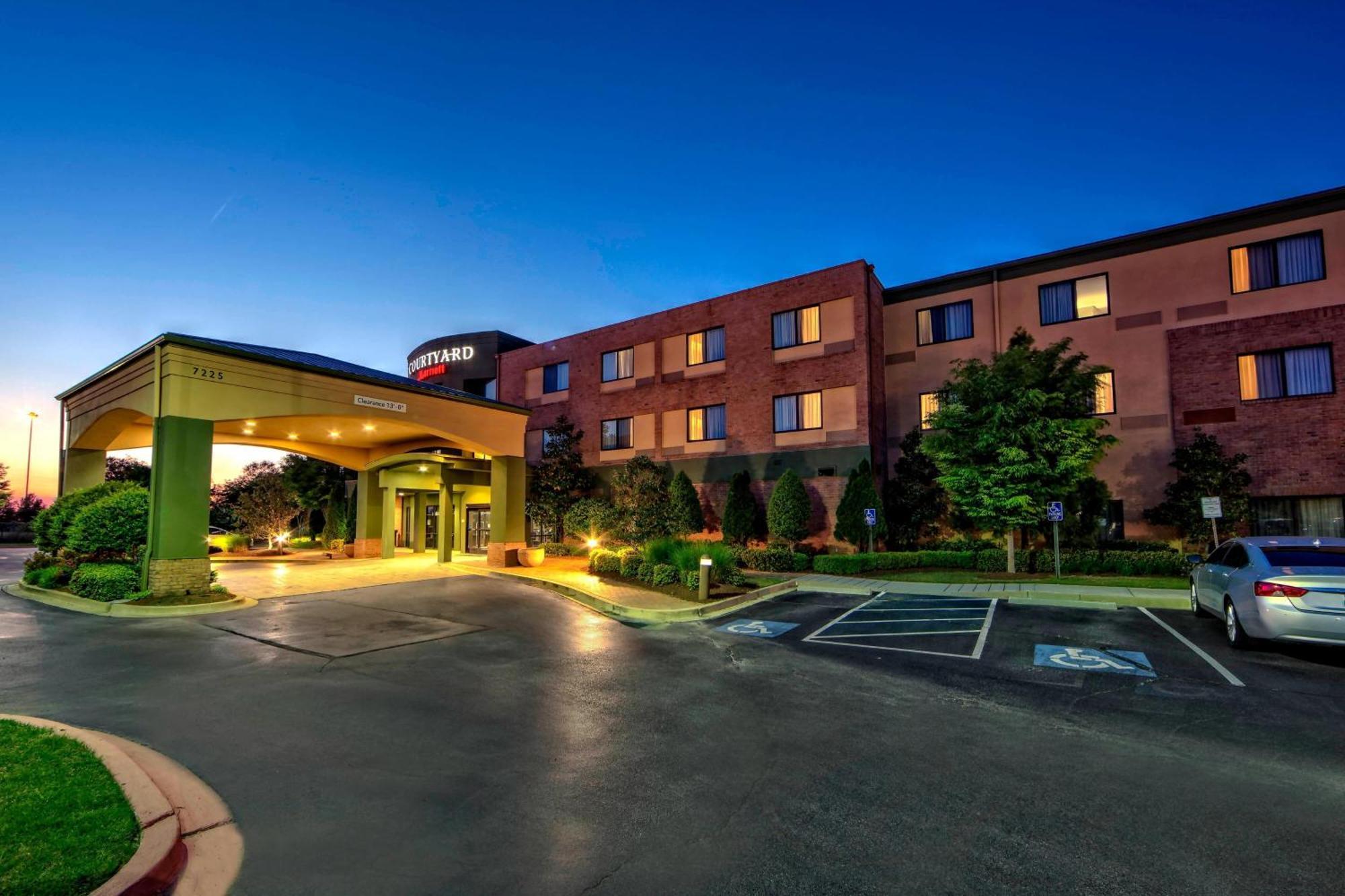 Courtyard By Marriott Memphis Southaven Hotel Exterior photo