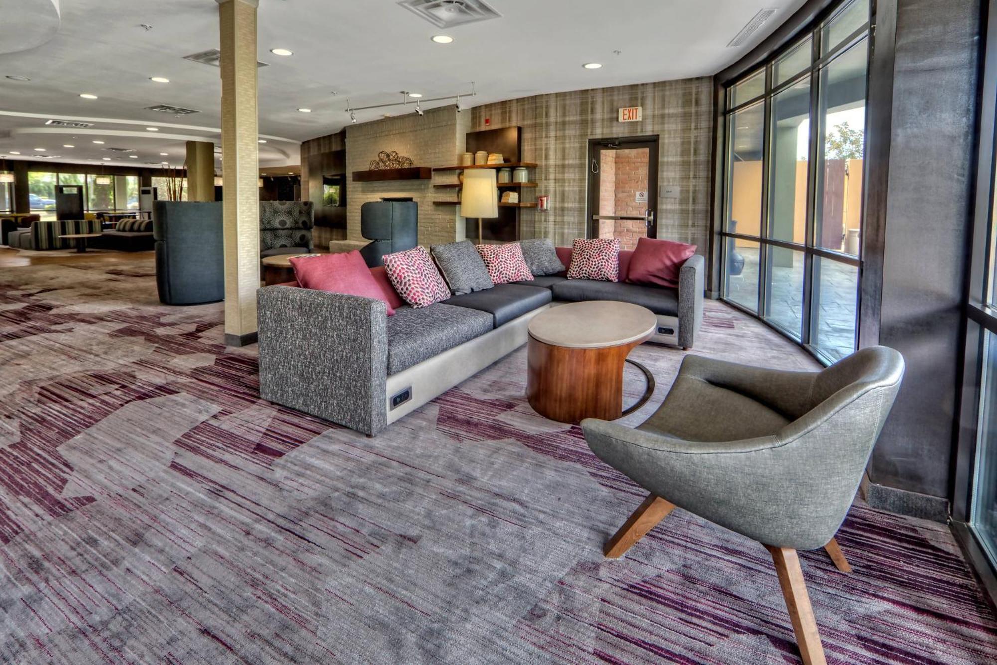 Courtyard By Marriott Memphis Southaven Hotel Exterior photo